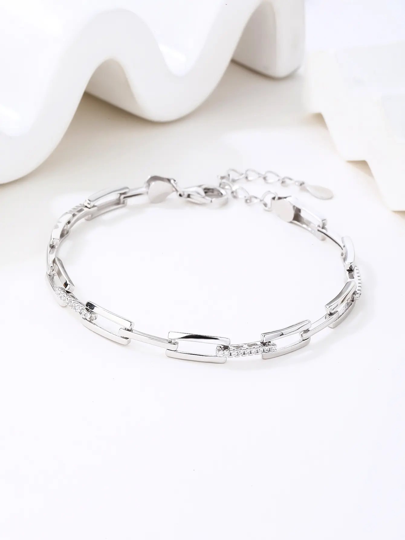 Ezüst karkötő téglalap láncszemekkel és cirkónia kövekkel (17+4 cm)_3