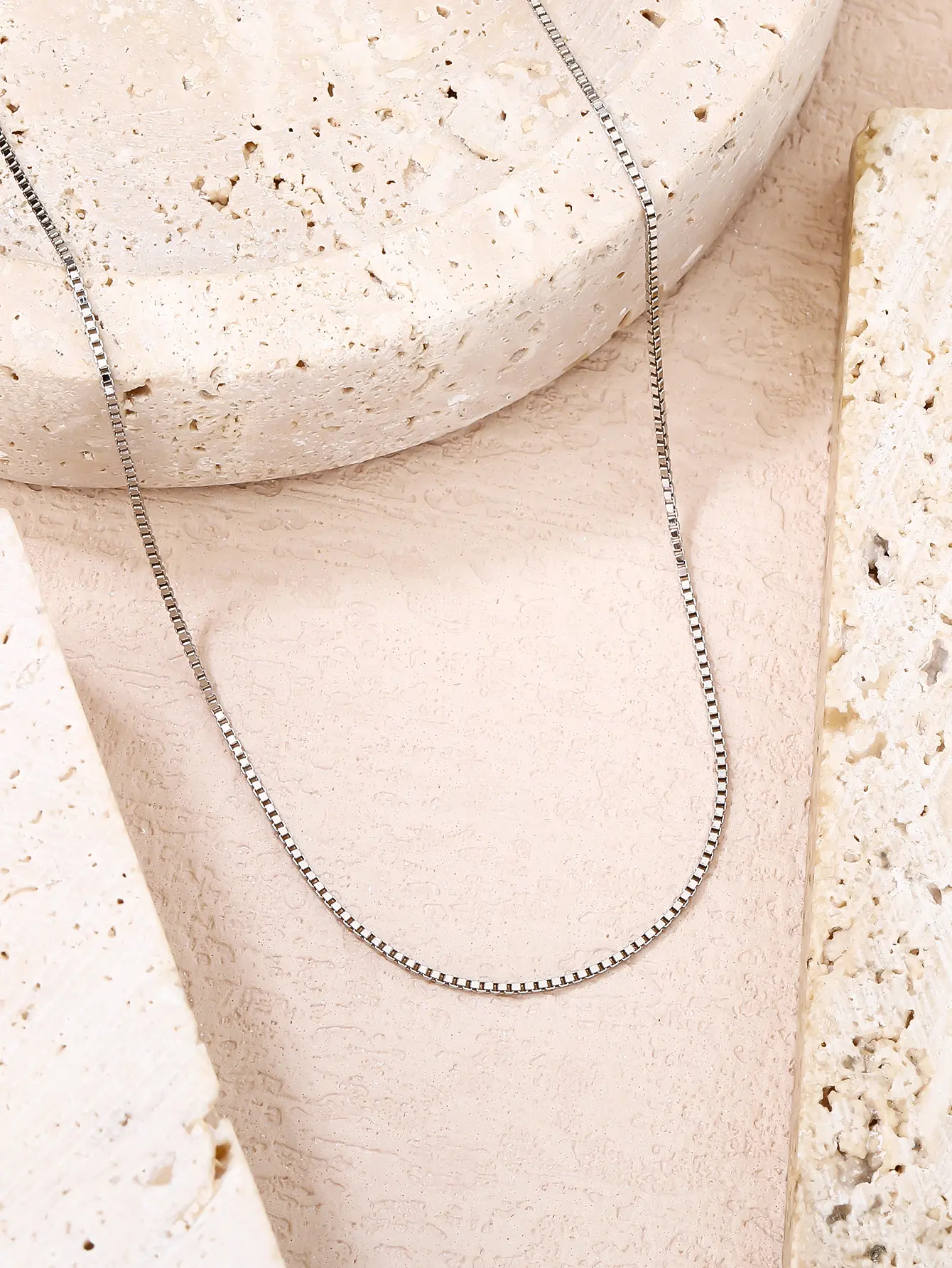 Vékony kocka ezüst nyaklánc, ródium bevonattal (45 cm)_3